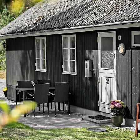 1308 Aakirkeby - Fyrreklyngen 5 Feriehus